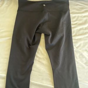 Lululemon crop tights SIZE 8
